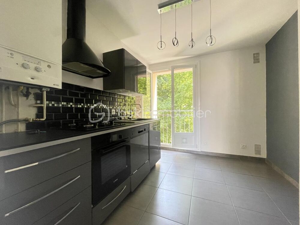 Vente Appartement APPARTEMENT T3 DE 66 M² A ST-MARTIN-D'HERES VILLAGE Saint martin d heres