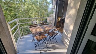  Appartement à louer 3 pièces 90 m²