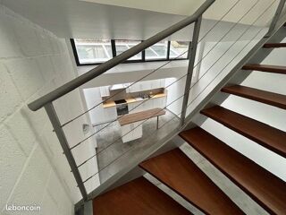  Appartement à louer 3 pièces 77 m²