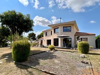  Maison � vendre 8 pi�ces 223 m�