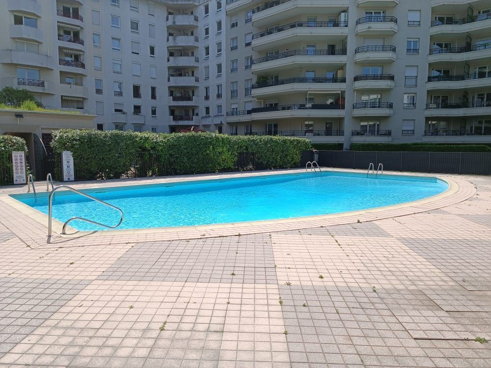 L'APPARTEMENT QUI FAIT LA DIFFÉRENCE TERRASSE, PISCINE, VOLUMES ? Lyon 3