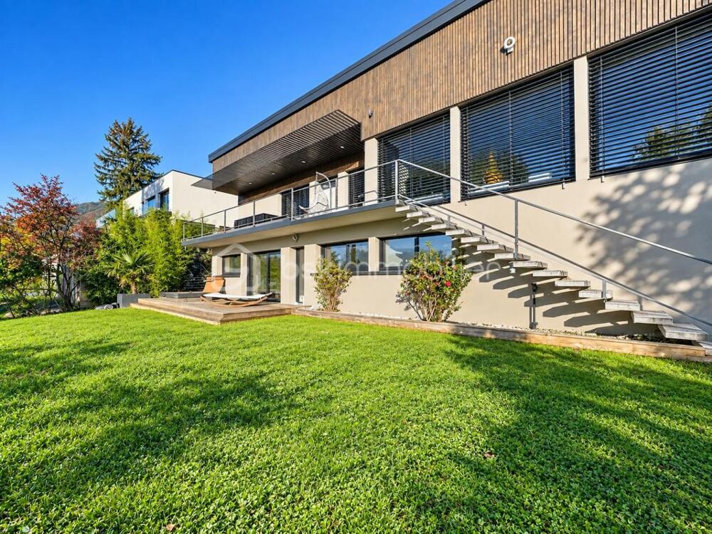 à vendre  Propriété/château Corenc (38700)