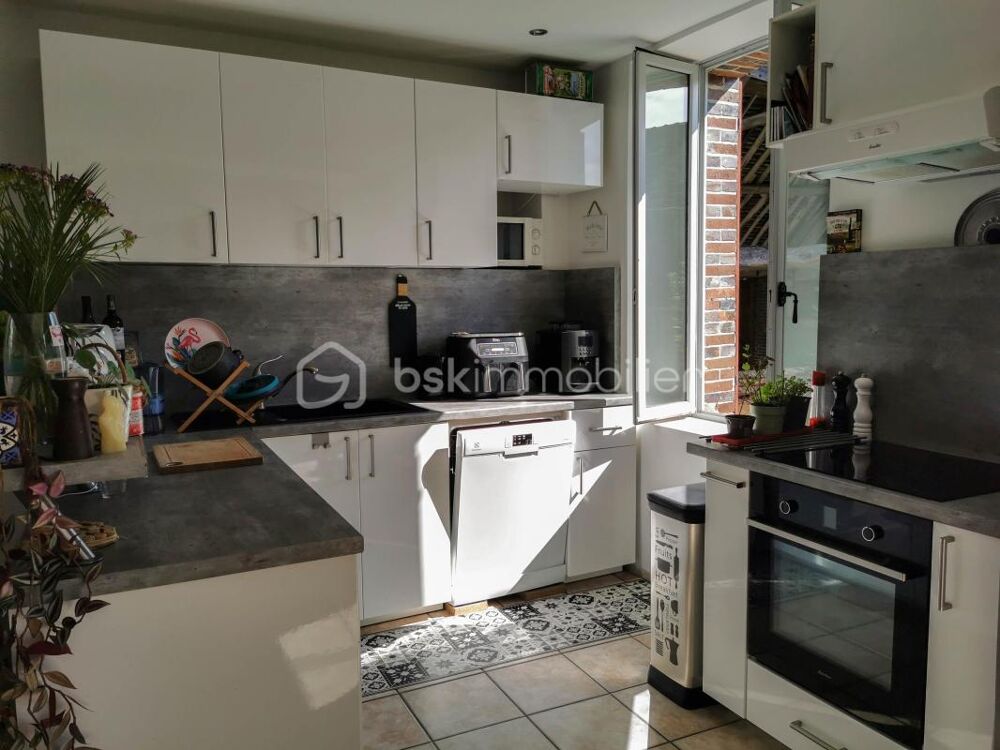 Rare sur le secteur ! Maison de pays avec dépendances (79 m² + 26 m²) et extérieur plein de charme