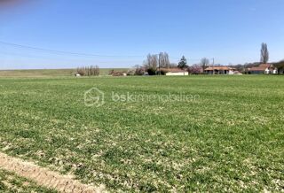  Terrain à vendre 697 m²