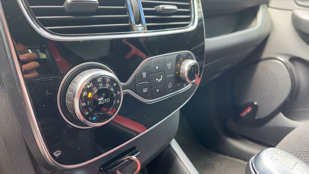 Clio IV 1.2 TCe 120 Intens - Premi&egrave;re main Entretien constructeur 2018 occasion 15100 Saint Flour