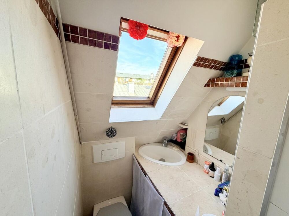 Vente Appartement Paris 10? – Studio de charme – Dernier étage – Vue dégagée sur les toits de Paris Paris 10