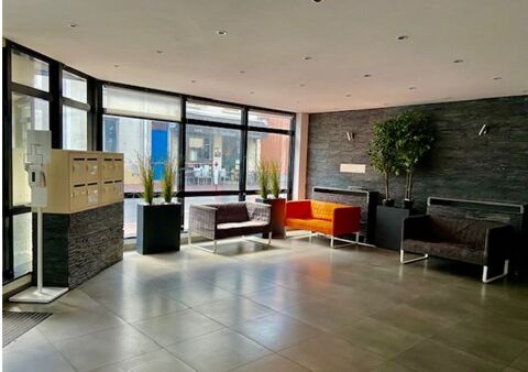   Bureaux de 229 m² non divisibles à louer à Levallois-Perret 