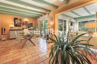  Villa à vendre 8 pièces 193 m²