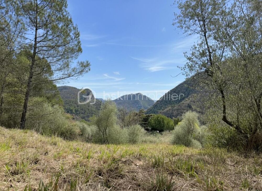Vente Terrain Rare à Pierrefeu : 3 046 m² de nature dont 1 084 m² constructibles, accès direct et étude de sol déjà réalisée Pierrefeu