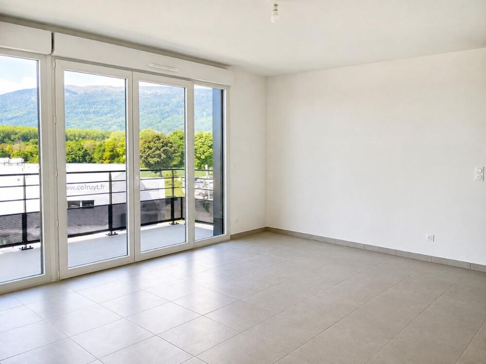 Location Appartement Appartement T2 avec balcon et parking à Cessy Cessy