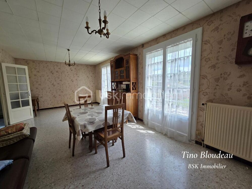 Maison sur grand sous sol - 2 Chambres - Au coeur de Francueil