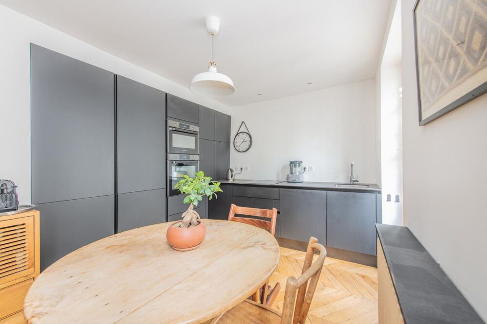 Vente Appartement Cœur de la butte Montmartre - Appartement duplex 3 pièces Paris 18