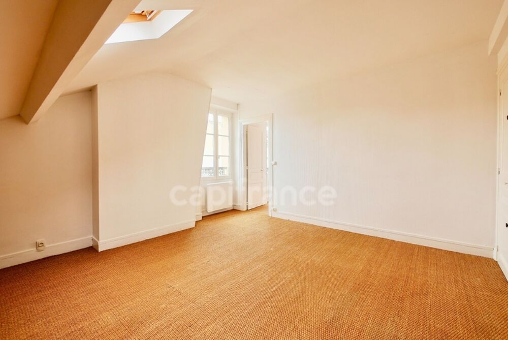Vente Appartement VERSAILLES CHANTIERS – Appartement lumineux 60 m² (70 m² utiles) proche gare, cave et local vélo Versailles