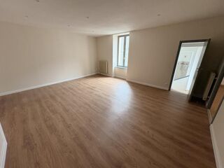  Appartement à louer 3 pièces 65 m²