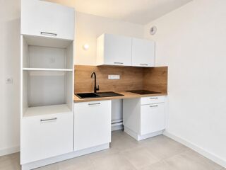  Appartement à louer 3 pièces 66 m²
