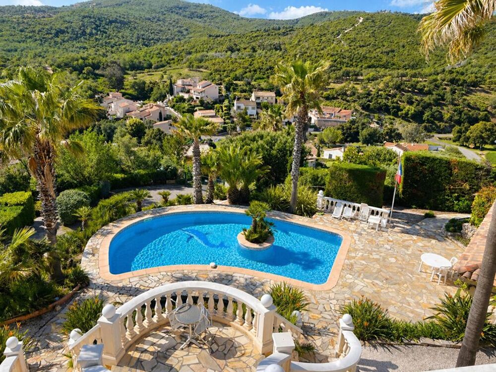 Vente Villa Villa Roquebrune Sur Argens 7 pièce(s) 160 m2 Roquebrune sur argens