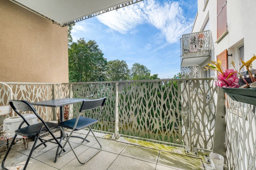 Christophe Michaudelle Capifrance, vous propose à MEAUX, appartement récent (2020) 2 pièces 50 m² avec son balcon et sa place de