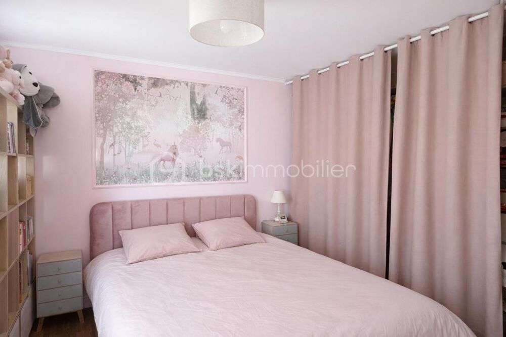 � vendre  Villa Saint-Laurent-du-Var (06700)