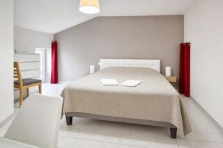  Propriété/château à vendre 8 pièces 245 m²