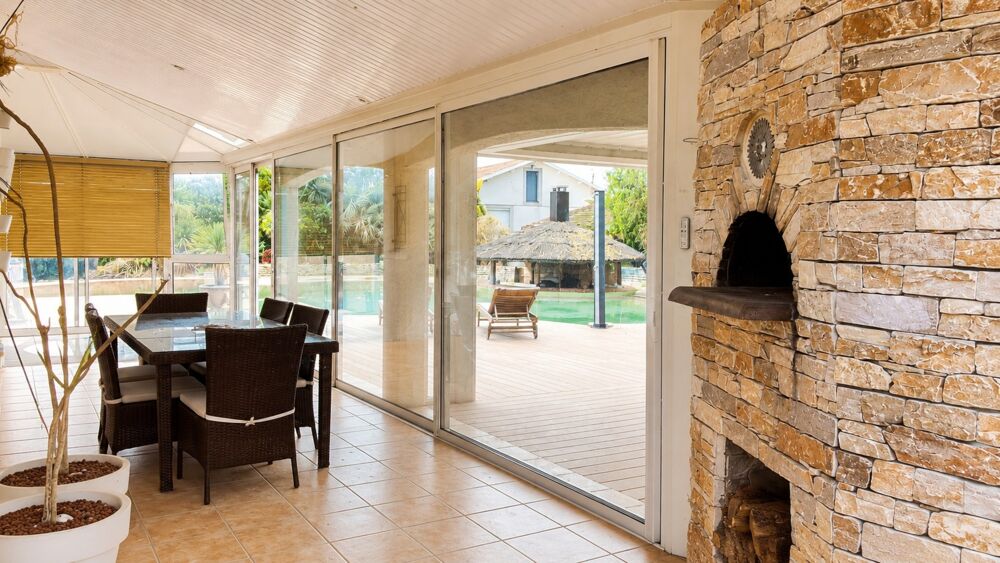 Vente Villa Villa T6 de 154m² de plain pied sur terrain de 2540m² La tour du crieu