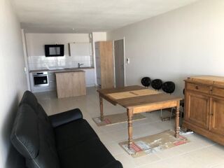  Appartement à louer 3 pièces 71 m²