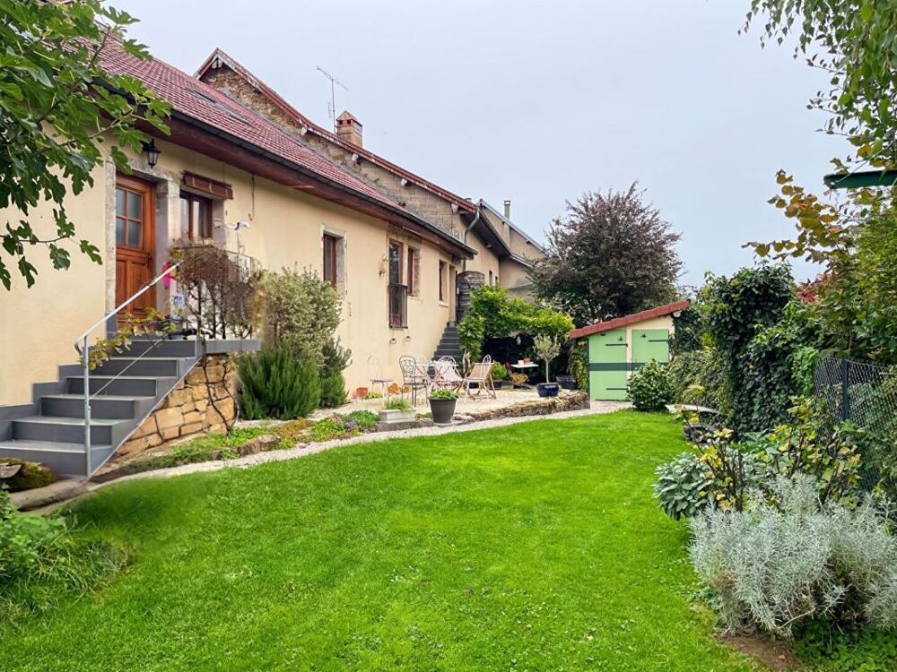 Vente Maison Pupillin - Demeure de charme - 362 m2 - 7 chambres Pupillin