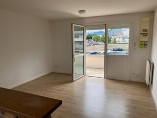  Appartement à louer 2 pièces 42 m²