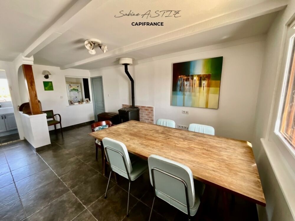 MONTCEAUX - Maison familiale de 136 m² environ - 3 chambres et espace indépendant climatisé - Terrain de 2 384 m²