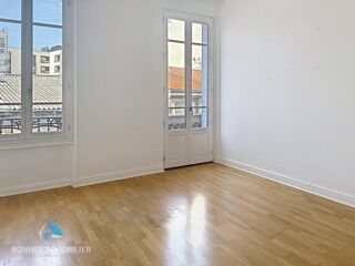  Appartement � louer 6 pi�ces 175 m�