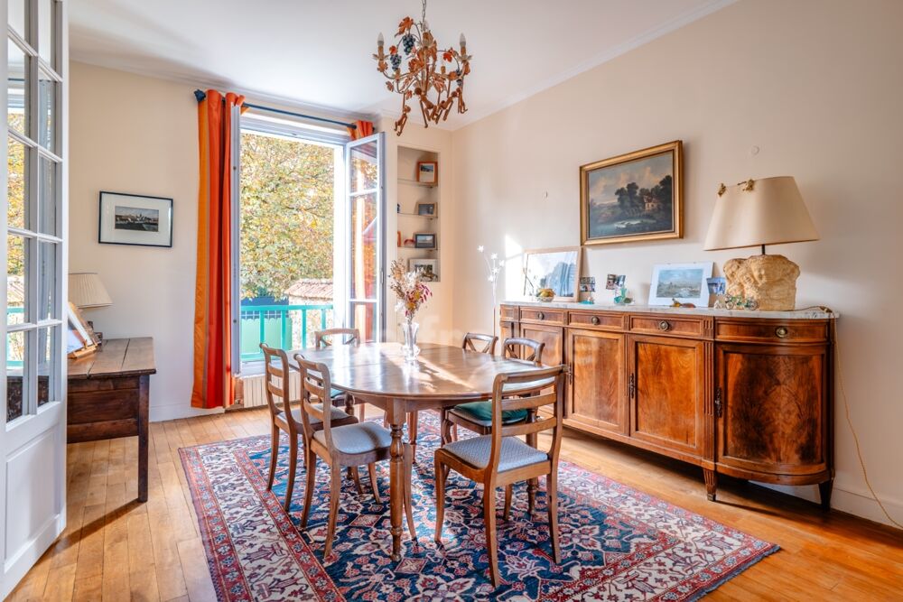 Vente Maison LE CHESNAY, PLATEAU SAINT ANTOINE, PROCHE VERSAILLES MAISON à VENDRE de 220 m2 avec 7 chambres - JARDIN Le chesnay