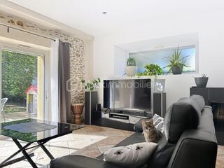  Proprit/chteau  vendre 7 pices 200 m