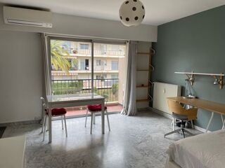  Appartement à louer 1 pièce 30 m² Nice