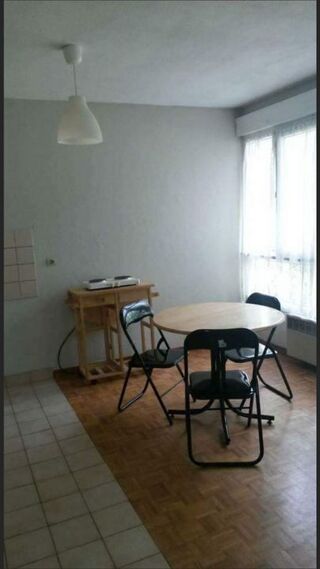  Appartement à louer 1 pièce 35 m²