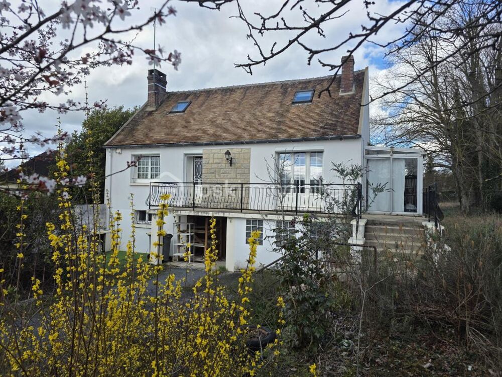 Maison familiale 4 chambres sur un terrain de clos et arboré
