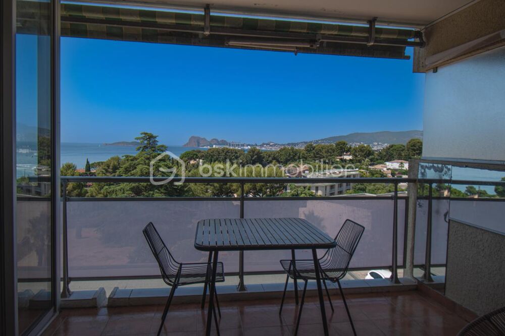 Appartement rénové avec terrasse et vue mer panoramique  La Ciotat