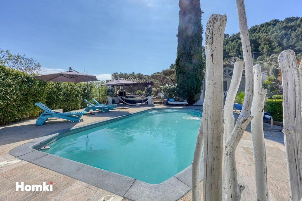 � vendre  Maison Solli�s-Ville (83210)