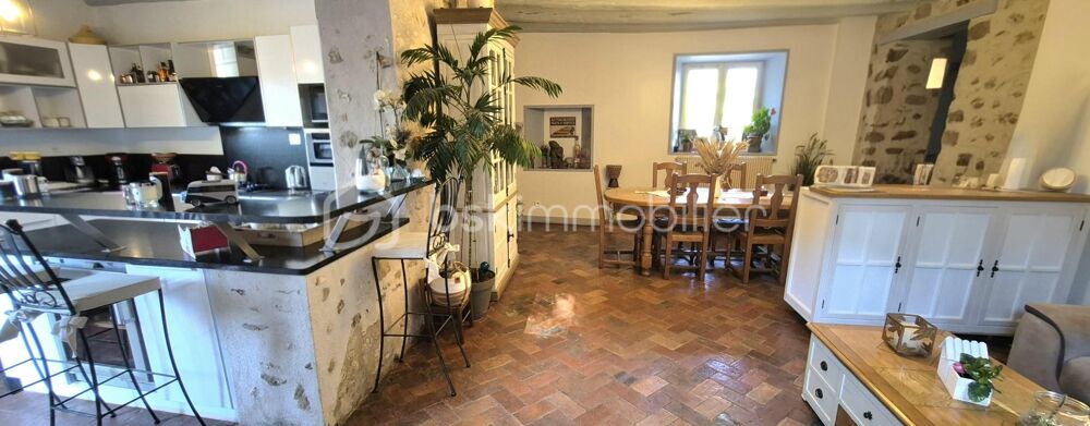 Maison datant de 1733 190m² et 4000m² de Terrain