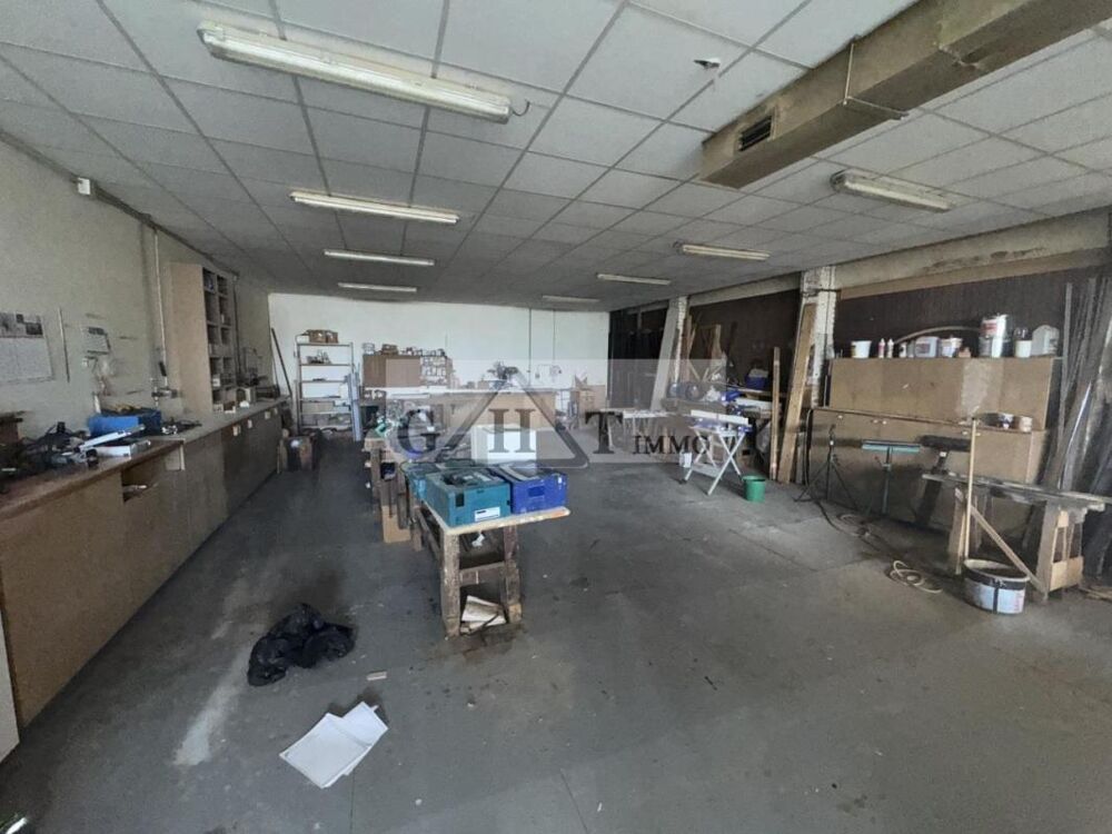   A vendre 650m2 d'entrepot - bureaux à Champigny-Sur-Marne 