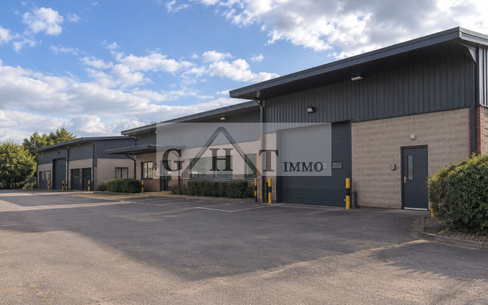   À vendre Entrepôt & bureaux 3000m²- BUC 