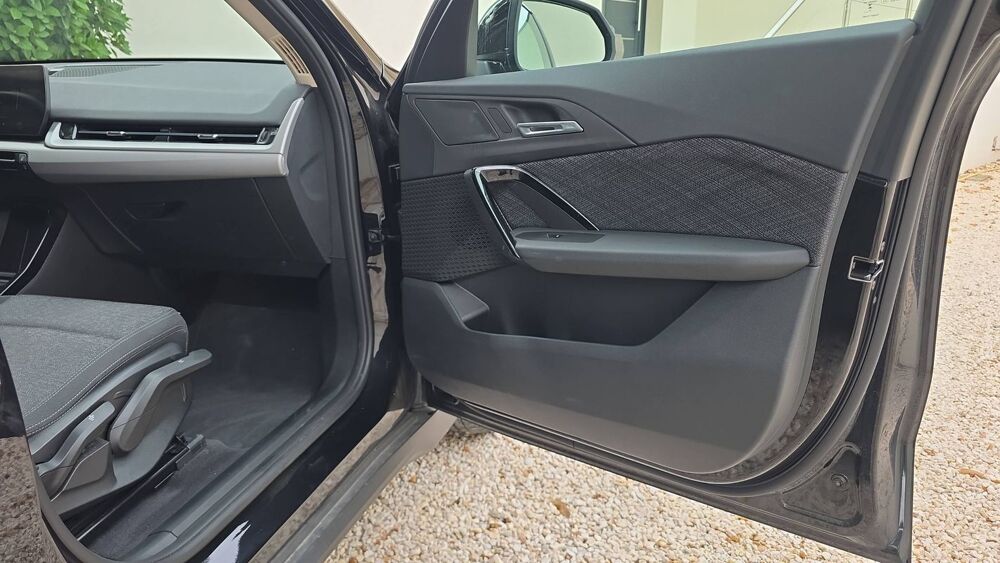 iX1 xDrive 30 313 Business Design - Automatique 2025 occasion 17000 La Rochelle