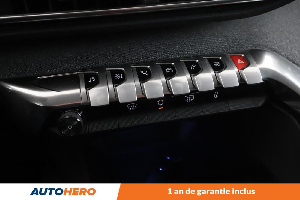 3008 1.2 PureTech Allure 130 ch 2018 occasion 92130 Issy-les-Moulineaux