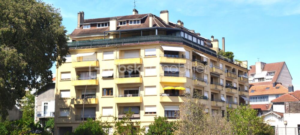 Vente Appartement T4 AU CENTRE VILLE VUE PYRENEES AVEC GRAND GARAGE , CAVE ET GRAND CELLIER Pau