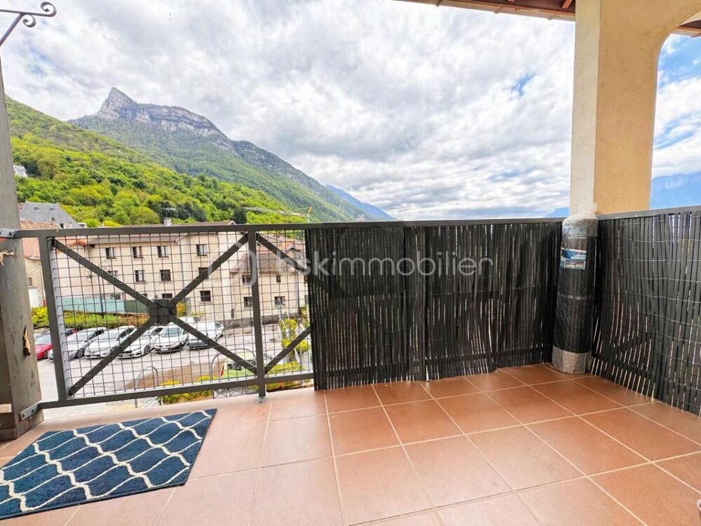 Appartement en duplex avec garage sur la commune de Voreppe