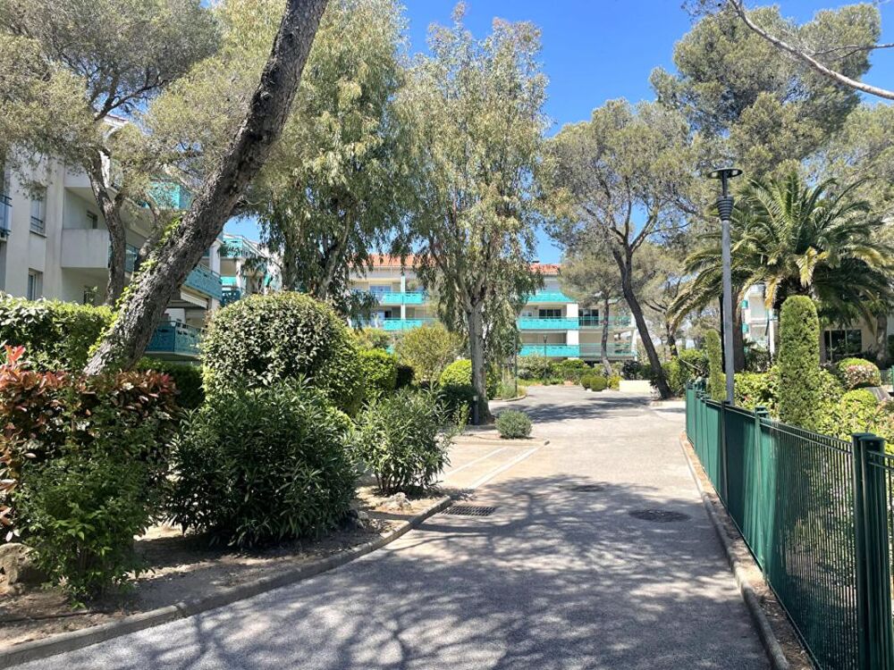 À VENDRE, Élégant F2 avec grande terrasse , Résidence de standing