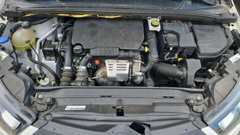 C4 1.2 PureTech 110 Feel 2016 occasion 83500 La Seyne Sur Mer