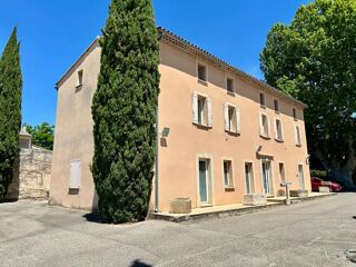 Apartment in Carpentras