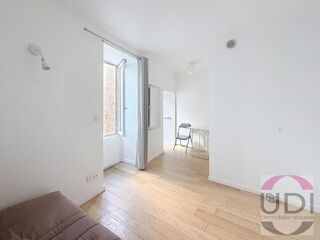  Appartement à louer 2 pièces 27 m²