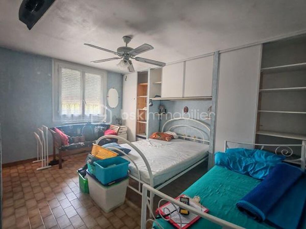 Vente Maison *** MILHAUD – Maison 157 m² – 2 logements indépendants – Garage – Terrain 560 m² – Revenus locatifs *** Milhaud