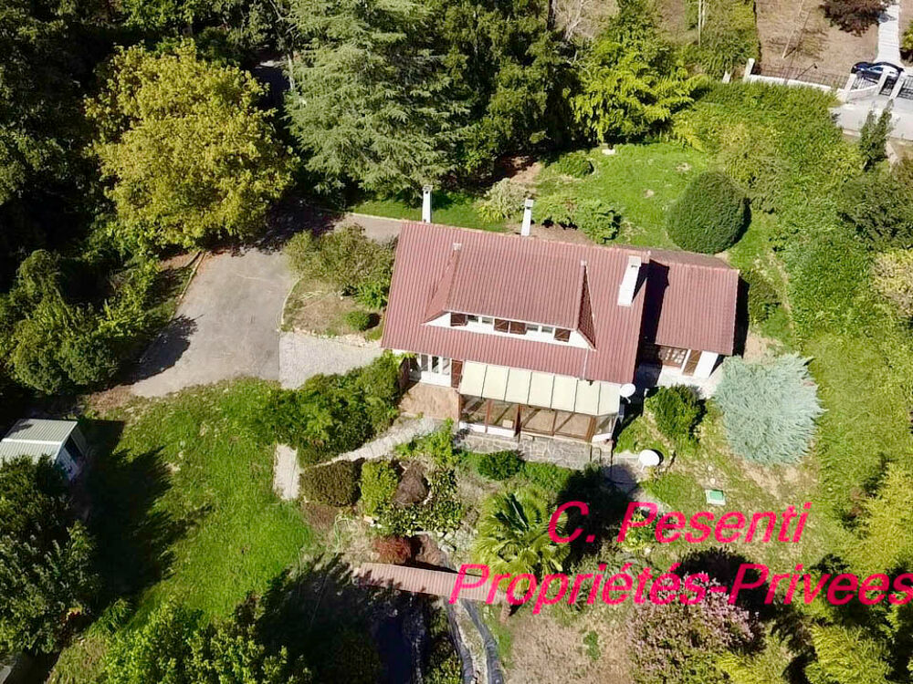 Emplacement exceptionnel!!! Maison à rénover, 9 pièce(s) 217 m2