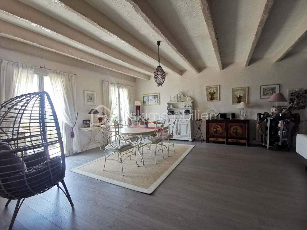 à vendre  Propriété/château Thoard (04380)